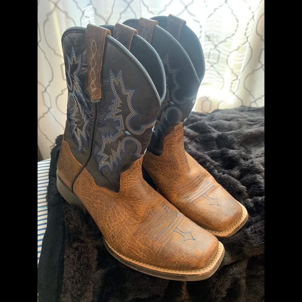 Boys Ariat Boots Size 6